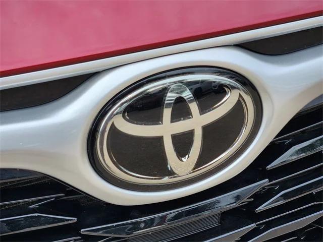 used 2021 Toyota Highlander car, priced at $31,995