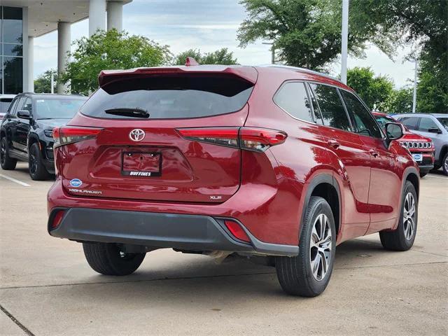 used 2021 Toyota Highlander car, priced at $31,995