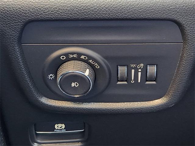 new 2025 Jeep Grand Cherokee car, priced at $46,970