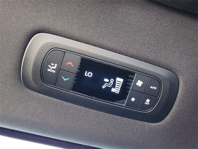 new 2025 Chrysler Pacifica car, priced at $43,970