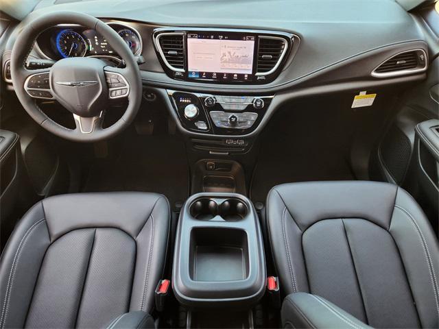 new 2025 Chrysler Pacifica car, priced at $43,970