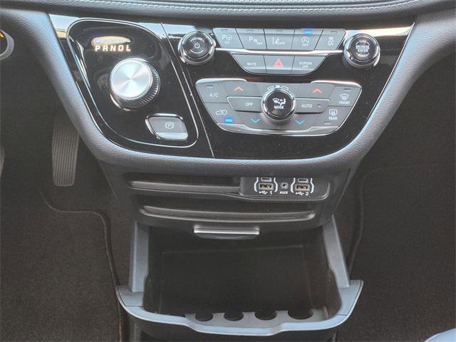 new 2025 Chrysler Pacifica car, priced at $43,970