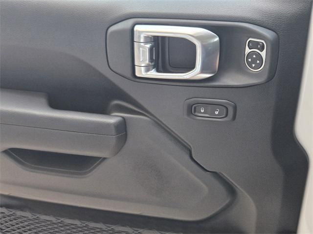 new 2025 Jeep Wrangler car, priced at $43,591