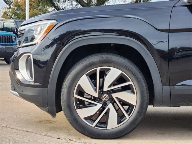 used 2024 Volkswagen Atlas car, priced at $35,305