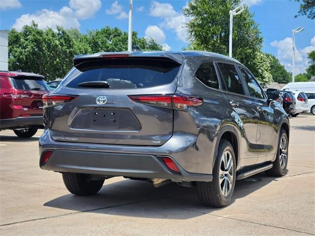 used 2024 Toyota Highlander car, priced at $43,016