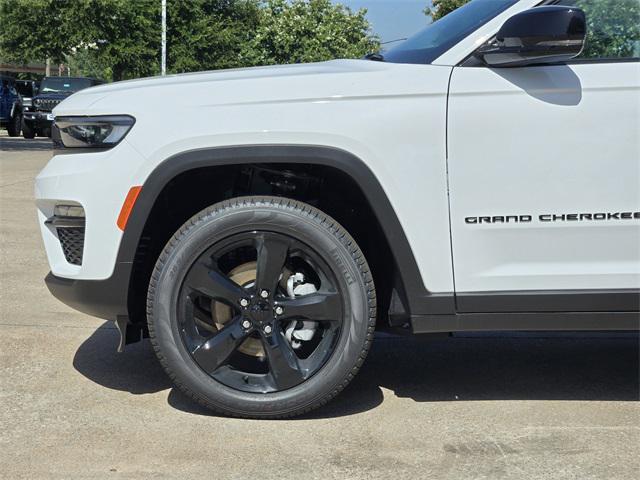 new 2025 Jeep Grand Cherokee car, priced at $43,016