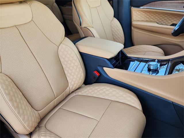 new 2025 Jeep Grand Cherokee L car, priced at $70,425