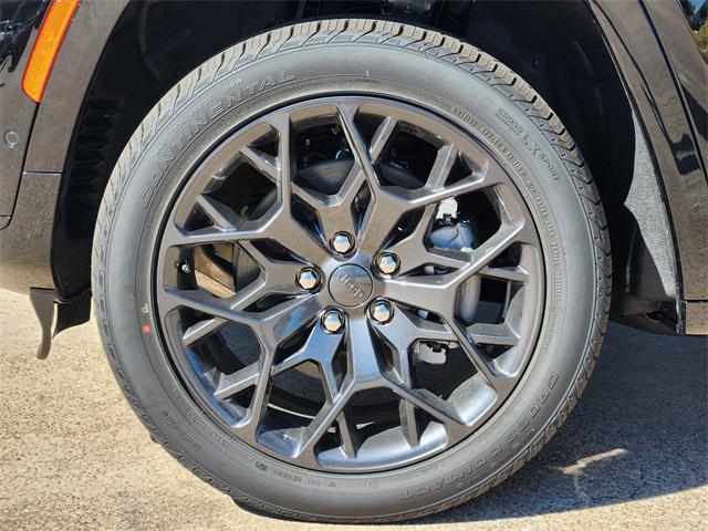 new 2025 Jeep Grand Cherokee L car, priced at $70,425