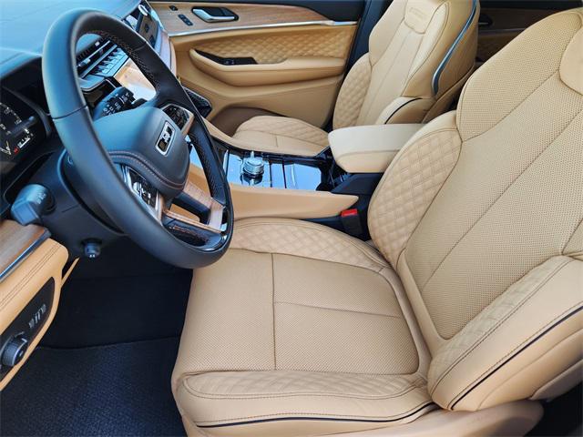 new 2025 Jeep Grand Cherokee L car, priced at $70,425