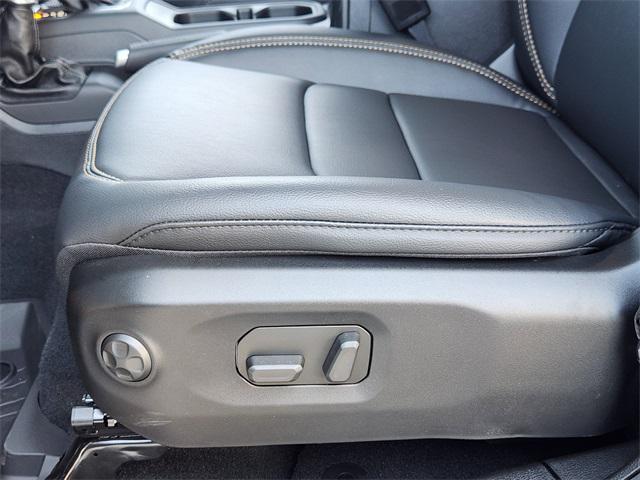 new 2025 Jeep Wrangler car, priced at $52,922