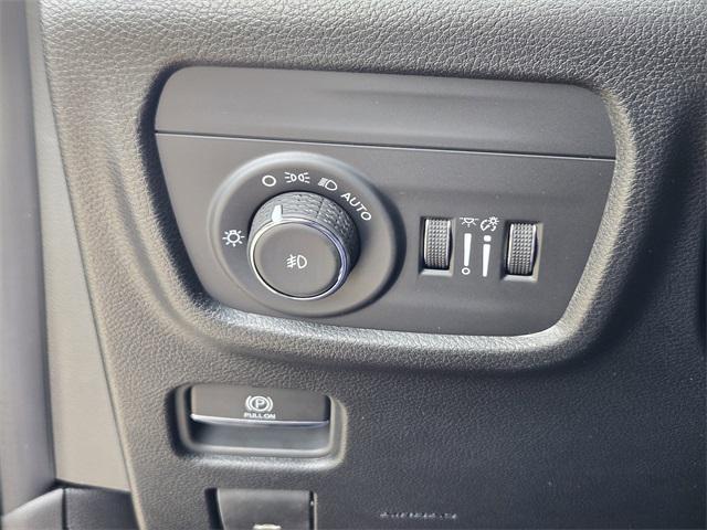 new 2025 Jeep Grand Cherokee L car, priced at $43,672