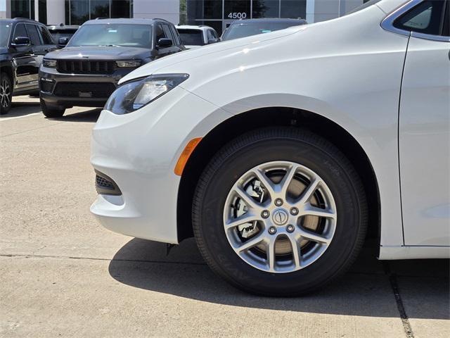 new 2025 Chrysler Voyager car, priced at $40,113