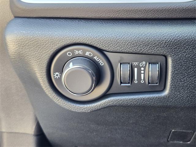 new 2025 Chrysler Voyager car, priced at $40,113