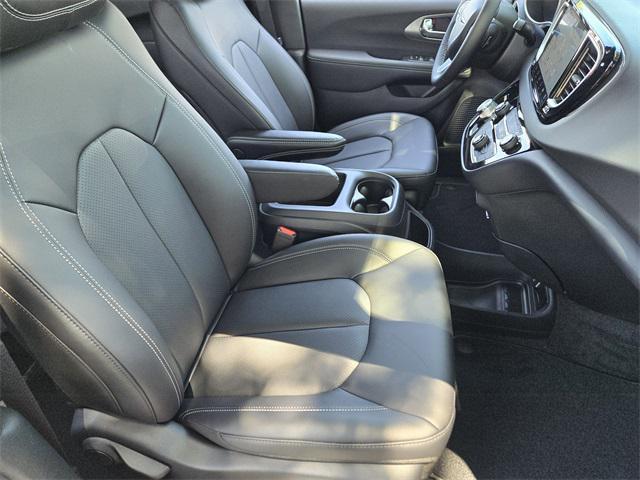 new 2025 Chrysler Voyager car, priced at $40,113