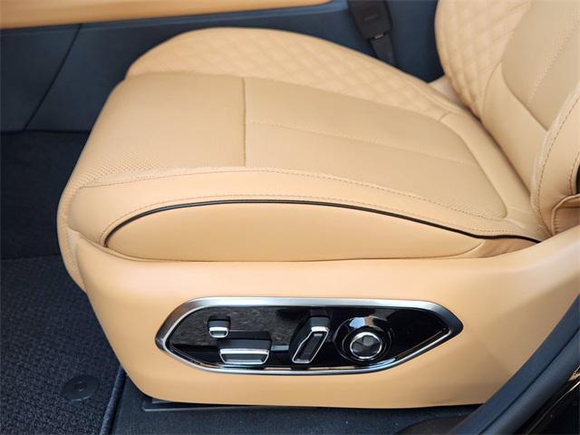 new 2025 Jeep Grand Cherokee car, priced at $68,175