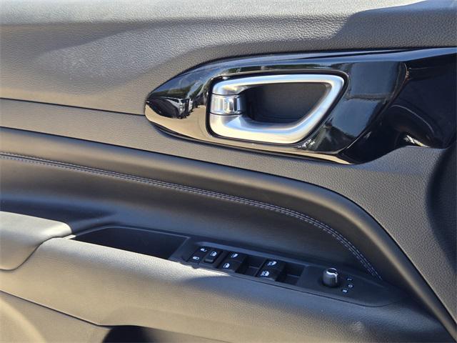 new 2025 Jeep Compass car, priced at $30,288