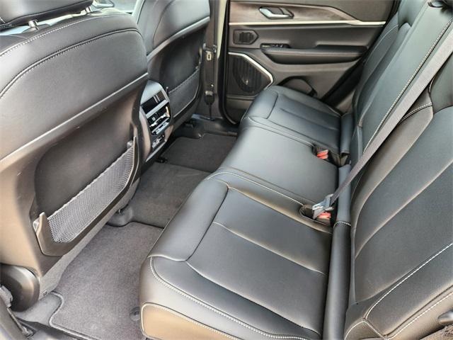 new 2025 Jeep Grand Cherokee car, priced at $47,381