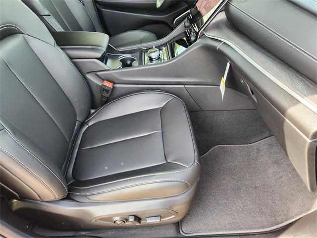 new 2025 Jeep Grand Cherokee car, priced at $47,381