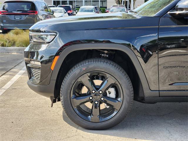 new 2025 Jeep Grand Cherokee car, priced at $47,381