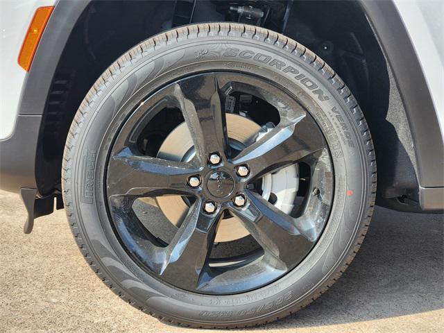 new 2025 Jeep Grand Cherokee car, priced at $45,388