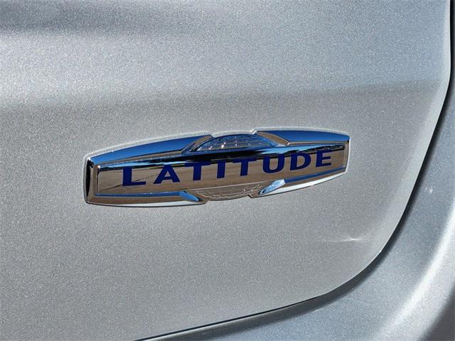 new 2025 Jeep Compass car, priced at $28,090