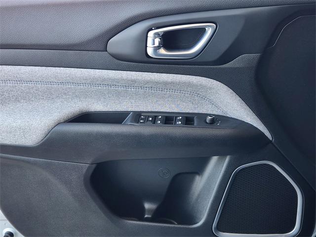 new 2025 Jeep Compass car, priced at $28,090