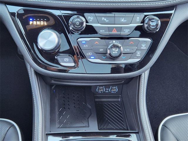 new 2025 Chrysler Pacifica Hybrid car, priced at $50,364