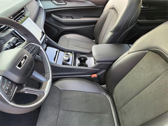 new 2025 Jeep Grand Cherokee car, priced at $38,680