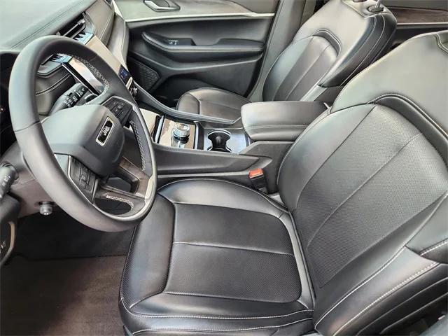 used 2024 Jeep Grand Cherokee L car, priced at $33,821