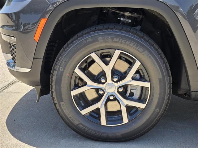 new 2025 Jeep Grand Cherokee L car, priced at $43,672