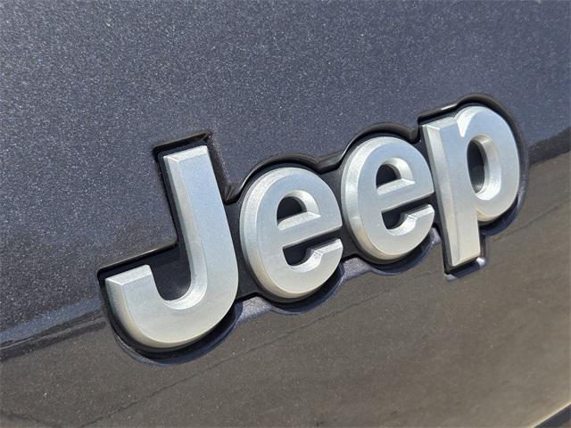 new 2025 Jeep Grand Cherokee L car, priced at $43,672