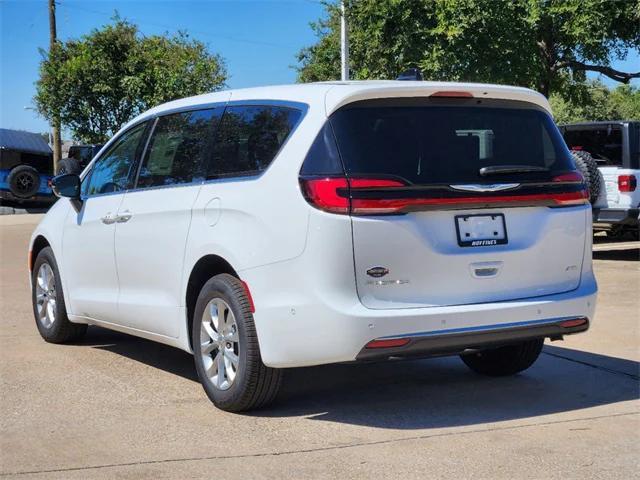 new 2024 Chrysler Pacifica car, priced at $46,013