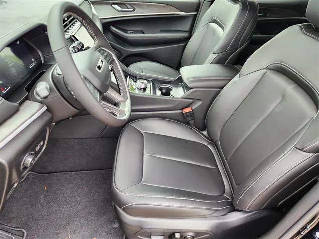 new 2025 Jeep Grand Cherokee car, priced at $41,540