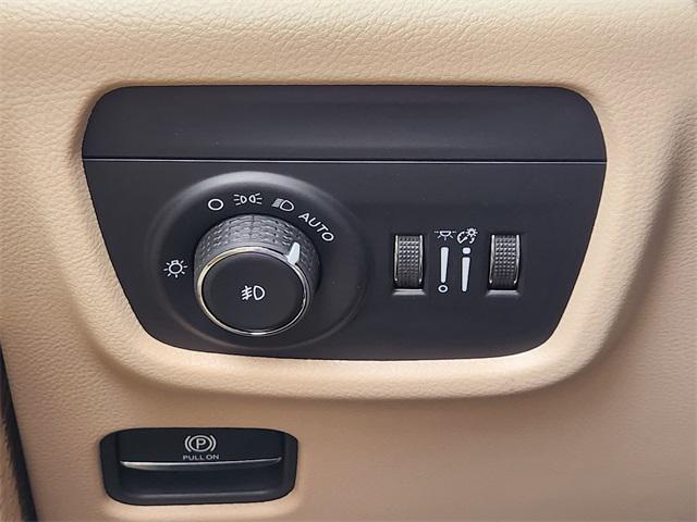 new 2025 Jeep Grand Cherokee car, priced at $45,413