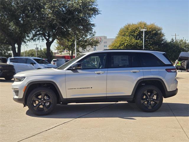 new 2025 Jeep Grand Cherokee car, priced at $45,470