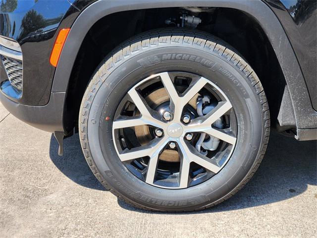 new 2025 Jeep Grand Cherokee car, priced at $45,570