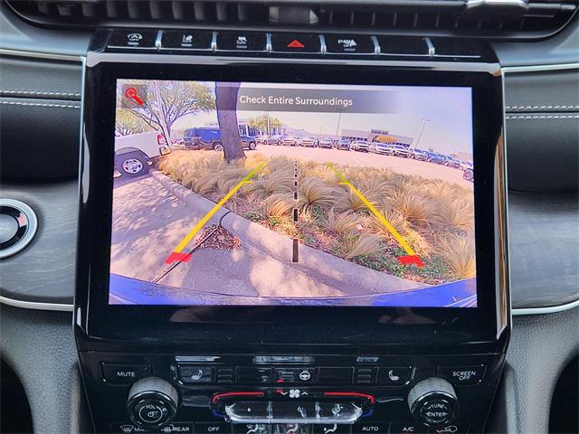 new 2025 Jeep Grand Cherokee car, priced at $45,570