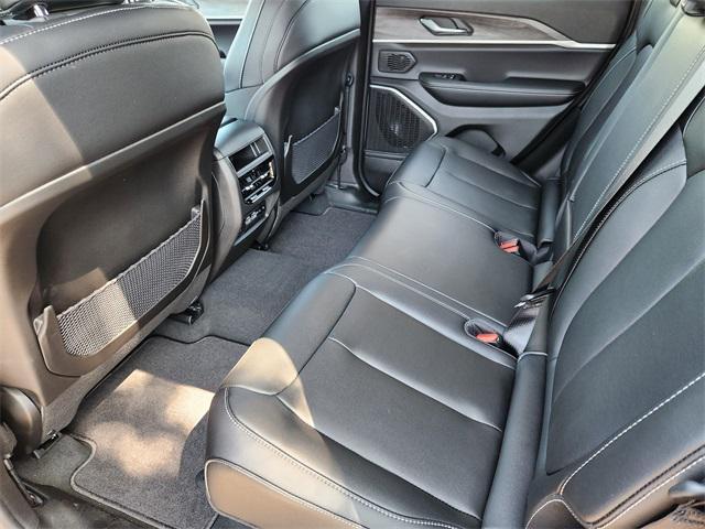 new 2025 Jeep Grand Cherokee car, priced at $45,570