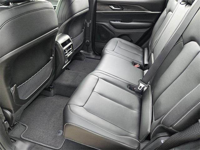 new 2025 Jeep Grand Cherokee car, priced at $41,611