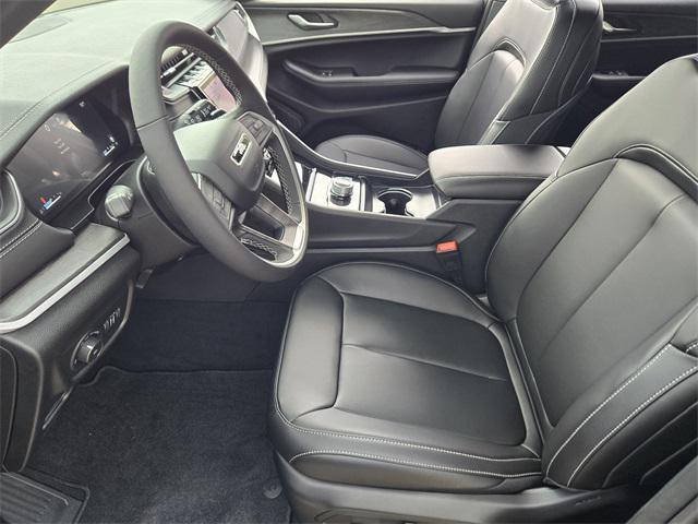 new 2025 Jeep Grand Cherokee car, priced at $41,611