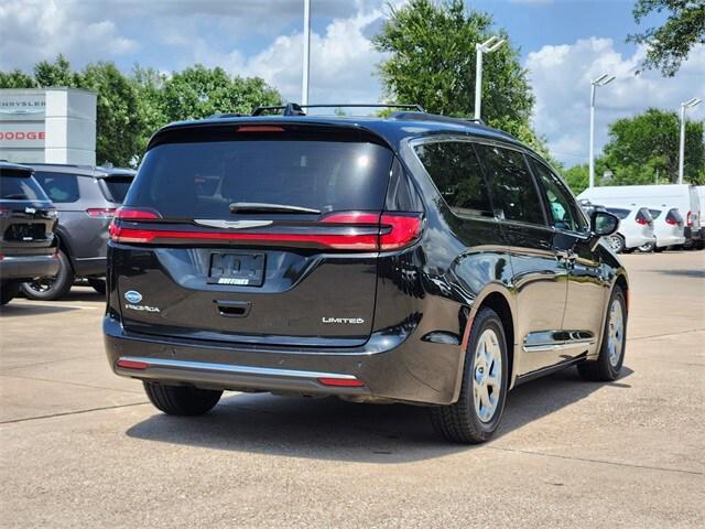 used 2023 Chrysler Pacifica car, priced at $26,789