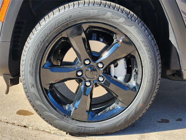 new 2025 Jeep Grand Cherokee car, priced at $46,970