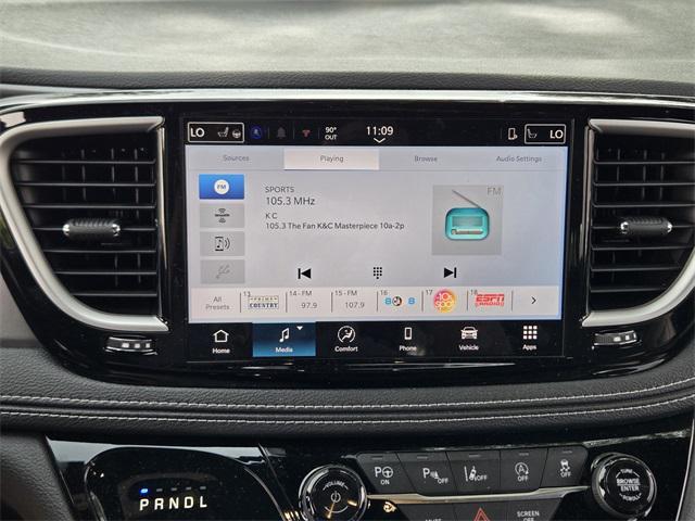 new 2025 Chrysler Pacifica car, priced at $41,532