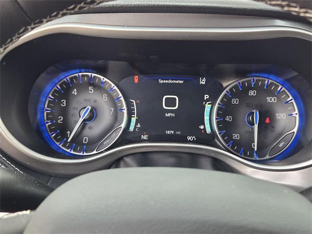 new 2025 Chrysler Pacifica car, priced at $41,532