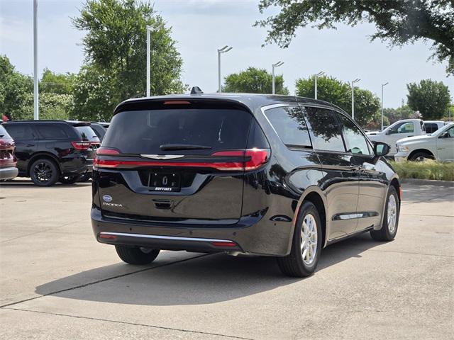 new 2025 Chrysler Pacifica car, priced at $41,532