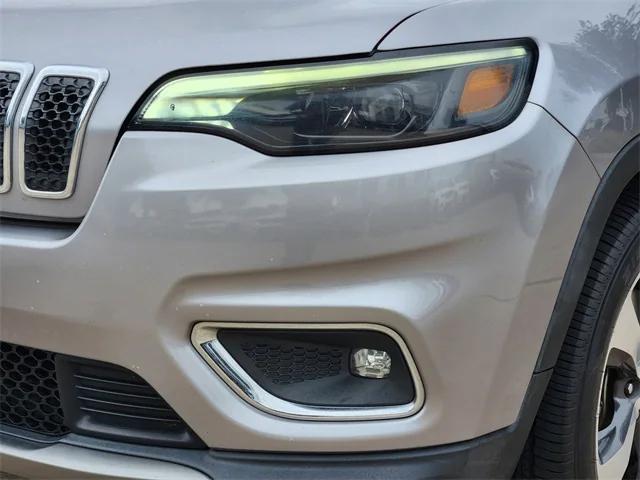 used 2019 Jeep Cherokee car, priced at $15,595