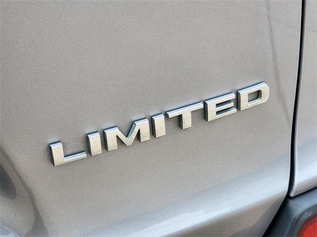 used 2019 Jeep Cherokee car, priced at $15,595