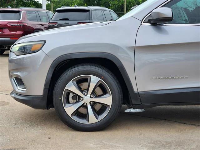 used 2019 Jeep Cherokee car, priced at $15,595