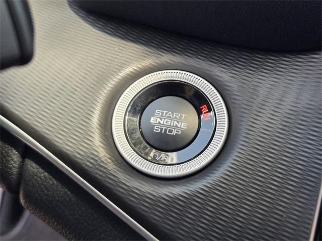 new 2025 Jeep Grand Cherokee car, priced at $38,477