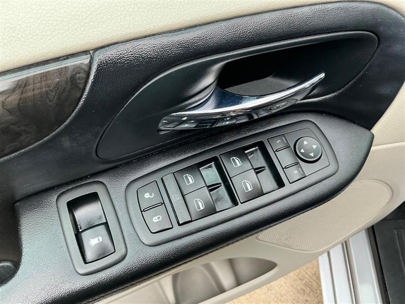 used 2013 Dodge Grand Caravan car, priced at $2,996